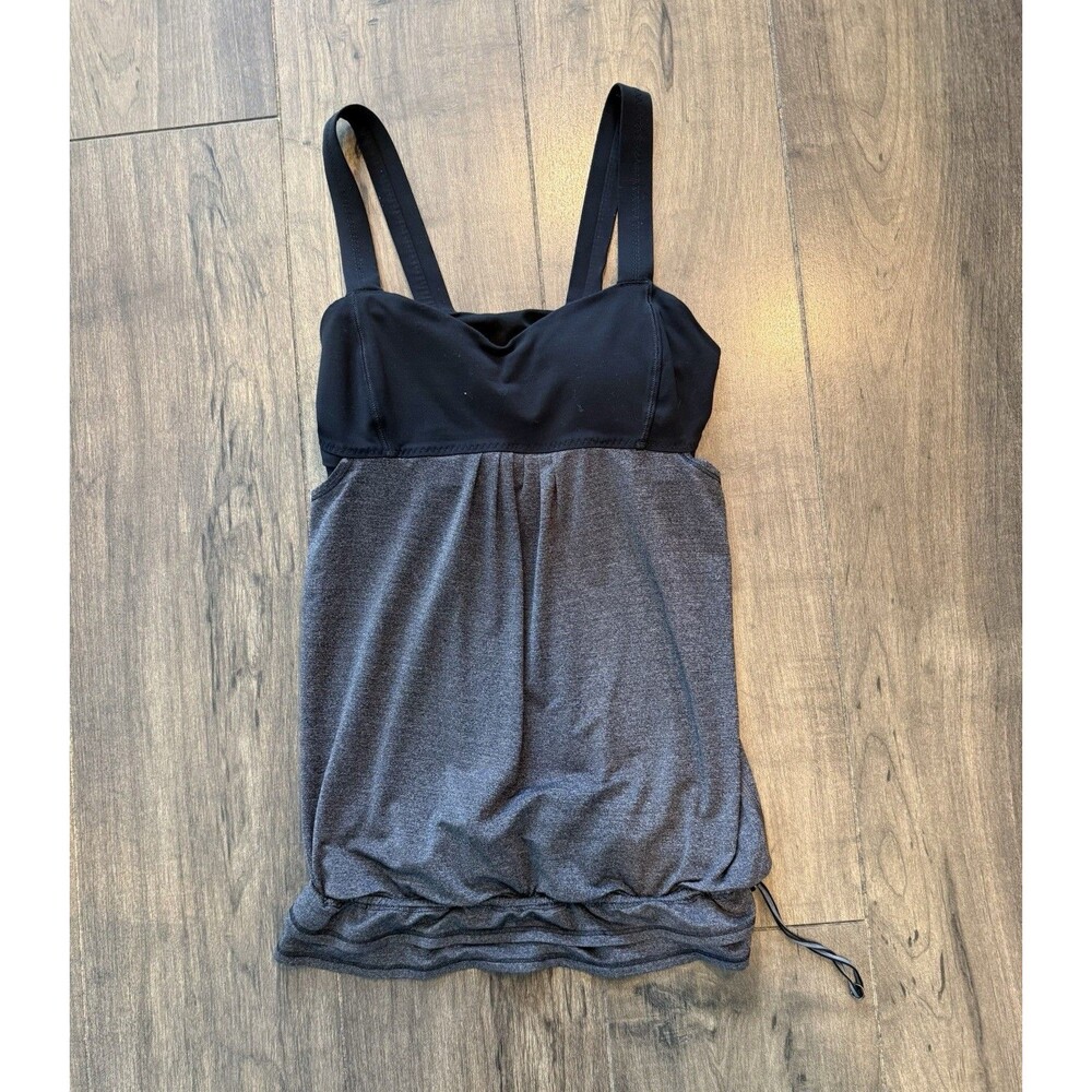 Lululemon Run Back On Track Tank 4 Black Gray Top Bra Flowing